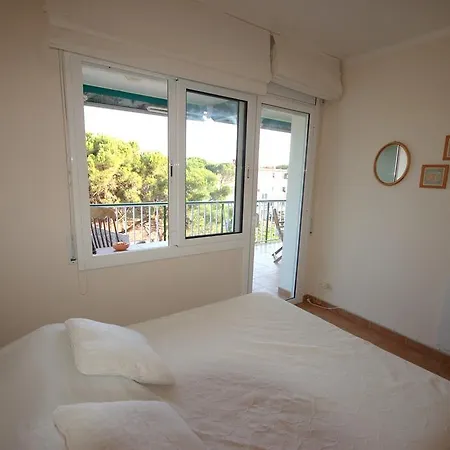 Lets Holidays Beach Castelldefels